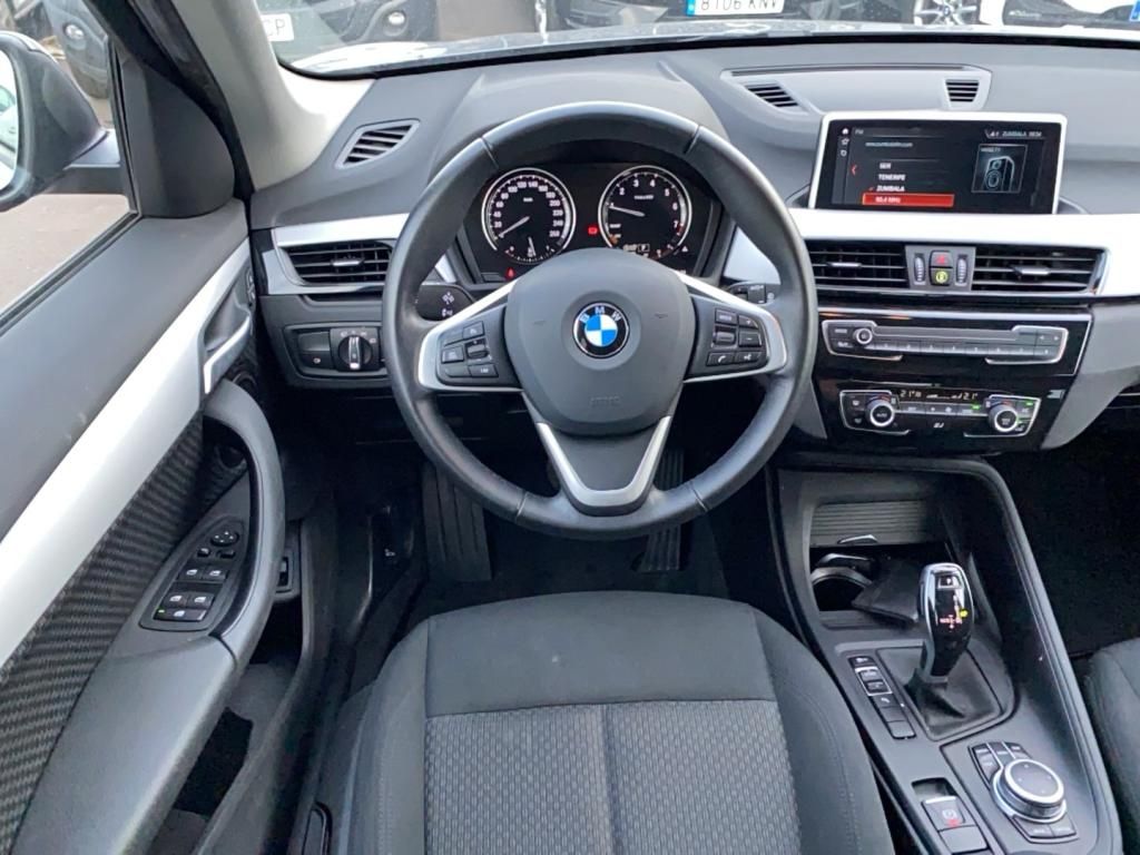BMW X1 AUT GRIS INTERIOR